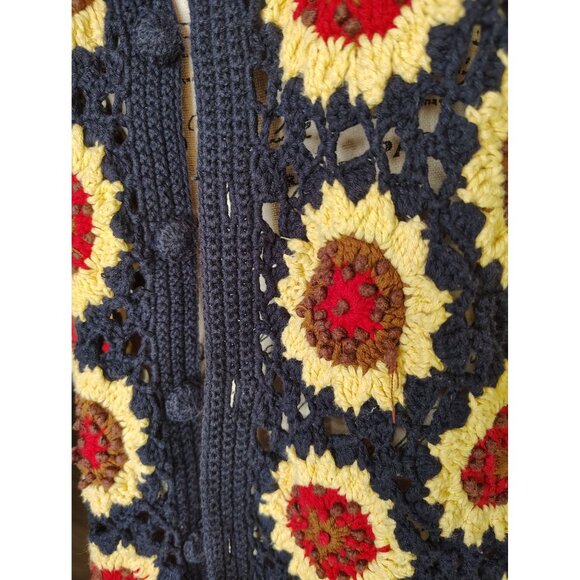 The Eagle's Eye Large Sunflower Black Eyed Susan Short Sleeve Cardigan Button - Picture 3 of 4